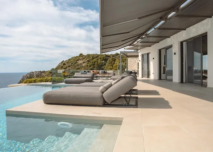 The Wave Grande Kathisma Lefkada